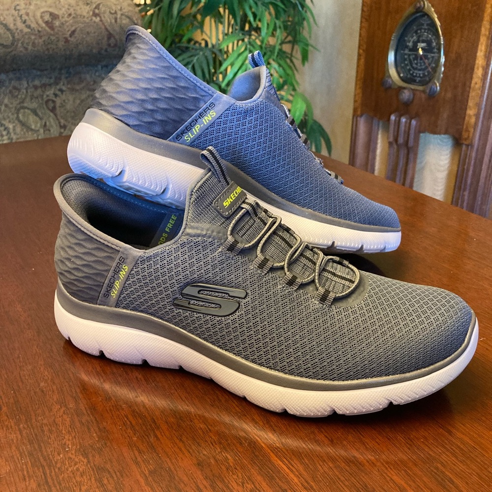 Men’s Skechers 232457 High Range Slip-Ins walking shoes size 8